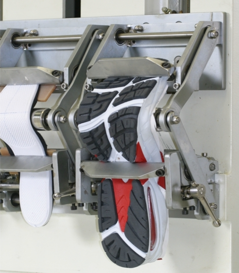 Test de flexion sur des chaussures de course à pied